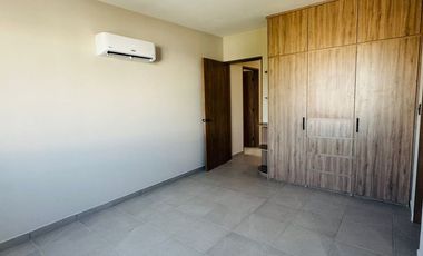 CASA EN RENTA EN DOMINIO CUMBRES