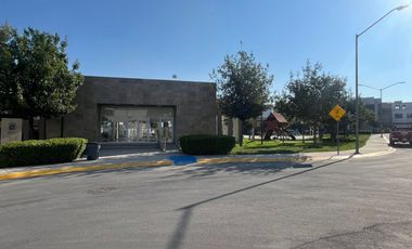 CASA EN RENTA EN DOMINIO CUMBRES