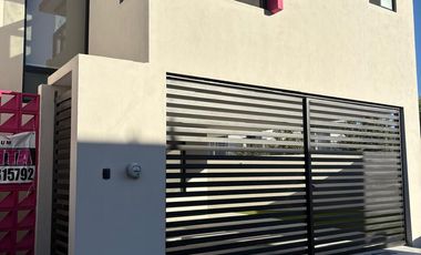 CASA EN RENTA EN DOMINIO CUMBRES