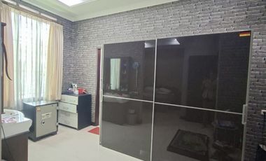 Jual Rumah LUAS harga MURAH di bawah PASARAN posisi Hook di Gegerkalong Setiabudi Bandung Utara  Luas tanah 508 m2 Luas bangunan 611