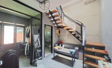 Jual Rumah LUAS harga MURAH di bawah PASARAN posisi Hook di Gegerkalong Setiabudi Bandung Utara  Luas tanah 508 m2 Luas bangunan 611