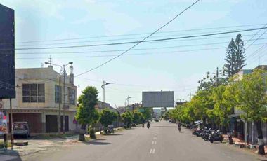 RUMAH BAGUS 2 LANTAI PUSAT KOTA CILACAP FULL FURNITURE
