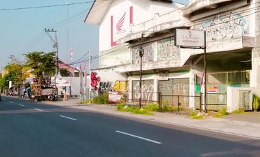 Tanah Strategis Jogja TEPI Jl Bantul Lt 897 m² ld 20 m SHM Utara PASTY