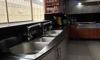 SE VENDE Exclusiva Mansión en los Ceibos para vivir o como Empresa