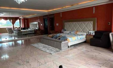 SE VENDE Exclusiva Mansión en los Ceibos para vivir o como Empresa