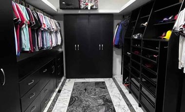 SE VENDE Exclusiva Mansión en los Ceibos para vivir o como Empresa