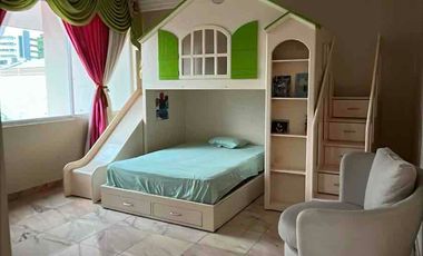 SE VENDE Exclusiva Mansión en los Ceibos para vivir o como Empresa