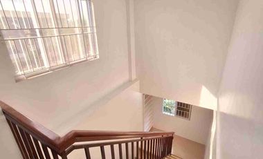 Corner House and Lot with 5-Bedrooms in Westwoods Subdivision, Iloilo City