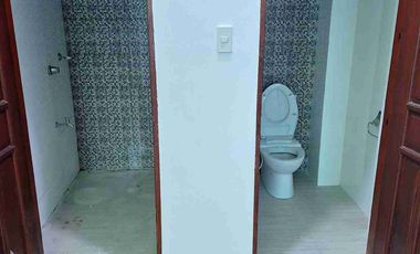 Corner House and Lot with 5-Bedrooms in Westwoods Subdivision, Iloilo City