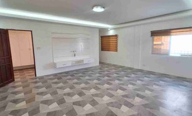 Corner House and Lot with 5-Bedrooms in Westwoods Subdivision, Iloilo City