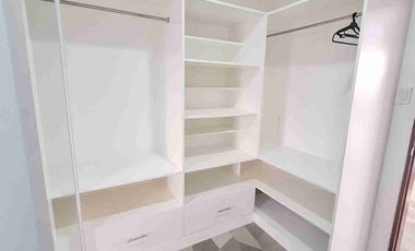 Corner House and Lot with 5-Bedrooms in Westwoods Subdivision, Iloilo City