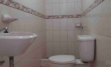 Se Vende Casa de 3 Pisos Con Departamento Independiente