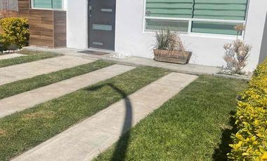 SE VENDE CASA AL PONIENTE DE 2 PLANTAS