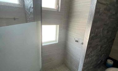 SE VENDE CASA AL PONIENTE DE 2 PLANTAS