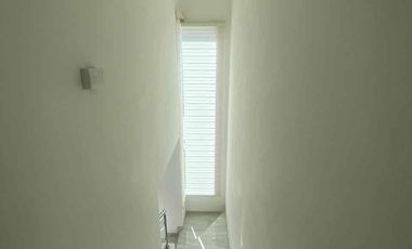 SE VENDE CASA AL PONIENTE DE 2 PLANTAS