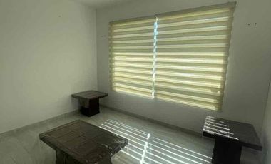 SE VENDE CASA AL PONIENTE DE 2 PLANTAS