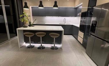 Lujos y moderna casa en Urbanización Santa Cecilia 4 habitaciones