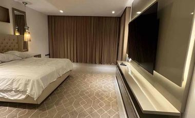 Lujos y moderna casa en Urbanización Santa Cecilia 4 habitaciones