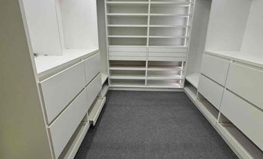 Lujos y moderna casa en Urbanización Santa Cecilia 4 habitaciones