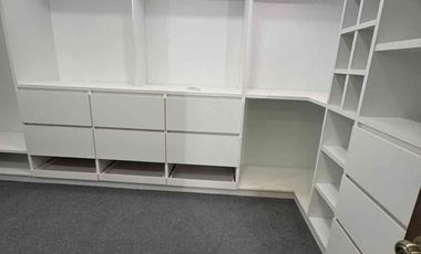 Lujos y moderna casa en Urbanización Santa Cecilia 4 habitaciones