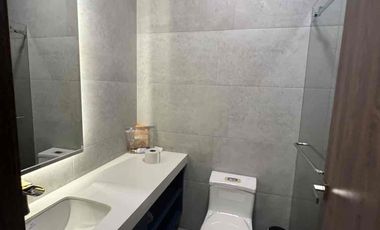 Lujos y moderna casa en Urbanización Santa Cecilia 4 habitaciones