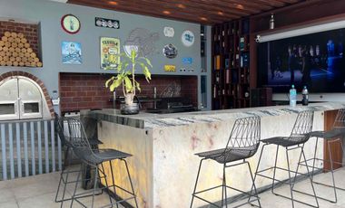 Lujos y moderna casa en Urbanización Santa Cecilia 4 habitaciones