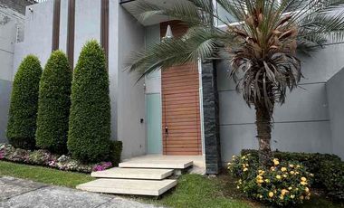 Lujos y moderna casa en Urbanización Santa Cecilia 4 habitaciones