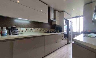 Venta apartamento Medellín; Suramericana 122 m² Vista panorámica, restaurado, conjunto cerrado $780m