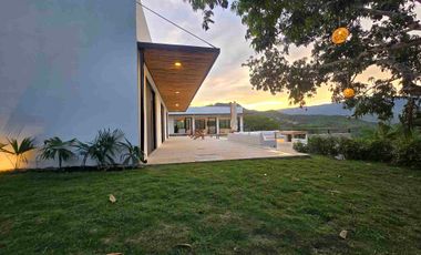 VENDO ESPECTACULAR CASA CAMPESTRE PARA ESTRENAR ANAPOIMA CUNDINAMARCA.