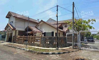 dijual cepat dan murah rumah 2lt taman pinang sidoarjo 7 kmr bisa untuk usaha kos dekat pusat kuliner,rs row jalan lebar,bangunan bagus terawat