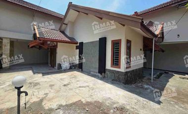 dijual cepat dan murah rumah 2lt taman pinang sidoarjo 7 kmr bisa untuk usaha kos dekat pusat kuliner,rs row jalan lebar,bangunan bagus terawat