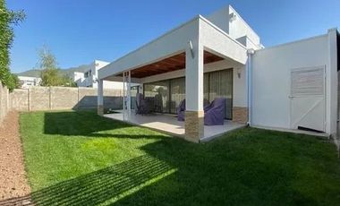 linda casa - no perimetral - chamisero