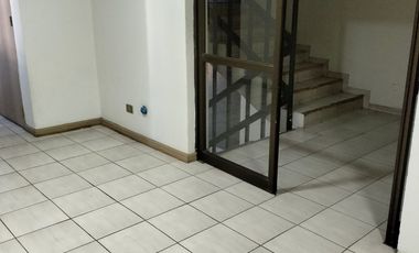 ARRIENDO AMPLIO Y CENTRICO DEPARTAMENTO