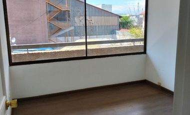 ARRIENDO AMPLIO Y CENTRICO DEPARTAMENTO