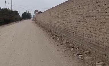 HUARAL cerca a la Plaza de Armas de Esquivel El Trébol