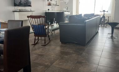 Casa en venta de 300 mts²