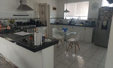 Casa en venta de 300 mts²