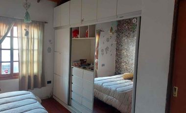 (A L Q U I L A D O)ALQUILO AMPLIA Y HERMOSA CASA DE 2 HABITACIONES EN LA REJA, MORENO.