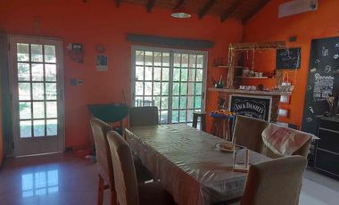 (A L Q U I L A D O)ALQUILO AMPLIA Y HERMOSA CASA DE 2 HABITACIONES EN LA REJA, MORENO.