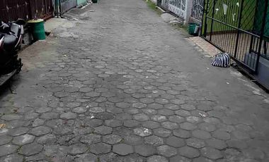 Di sewakan Rumah furnised dlm komplek perumahan dkt RS condongcatur