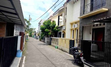 Di sewakan rumah Furnised dlm komplek cluster timur pasar stan Maguwoharjo