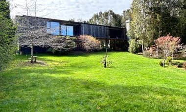 EN VENTA ESPECTACULAR Y AMPLIA CASA EN PUERTO VARAS A PASOS DE COLEGIO ALEMAN