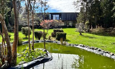 EN VENTA ESPECTACULAR Y AMPLIA CASA EN PUERTO VARAS A PASOS DE COLEGIO ALEMAN