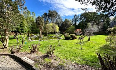 EN VENTA ESPECTACULAR Y AMPLIA CASA EN PUERTO VARAS A PASOS DE COLEGIO ALEMAN