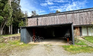 EN VENTA ESPECTACULAR Y AMPLIA CASA EN PUERTO VARAS A PASOS DE COLEGIO ALEMAN