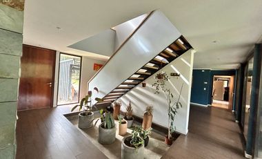 EN VENTA ESPECTACULAR Y AMPLIA CASA EN PUERTO VARAS A PASOS DE COLEGIO ALEMAN