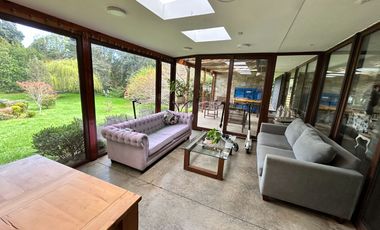 EN VENTA ESPECTACULAR Y AMPLIA CASA EN PUERTO VARAS A PASOS DE COLEGIO ALEMAN