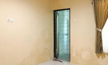 Rumah siap huni di kompleks perumahan Lingkar