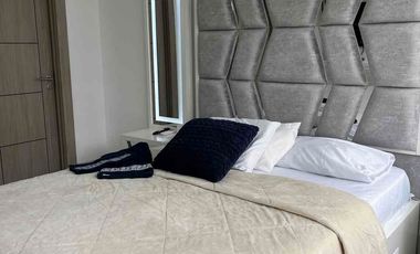 Se alquila Departamento amoblado 3 habit esquinero