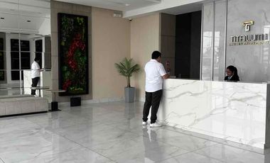 Se alquila Departamento amoblado 3 habit esquinero